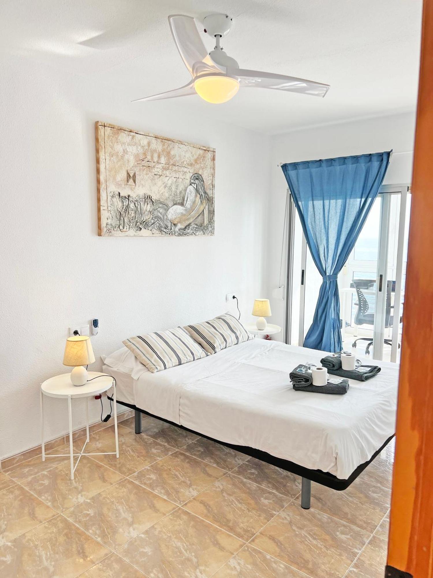 Atico Frente Al Mar 2 Terrazas Barbacoa Y Parking Sujeto A Disponibilidad Apartment เอลกัมเปโญ ภายนอก รูปภาพ