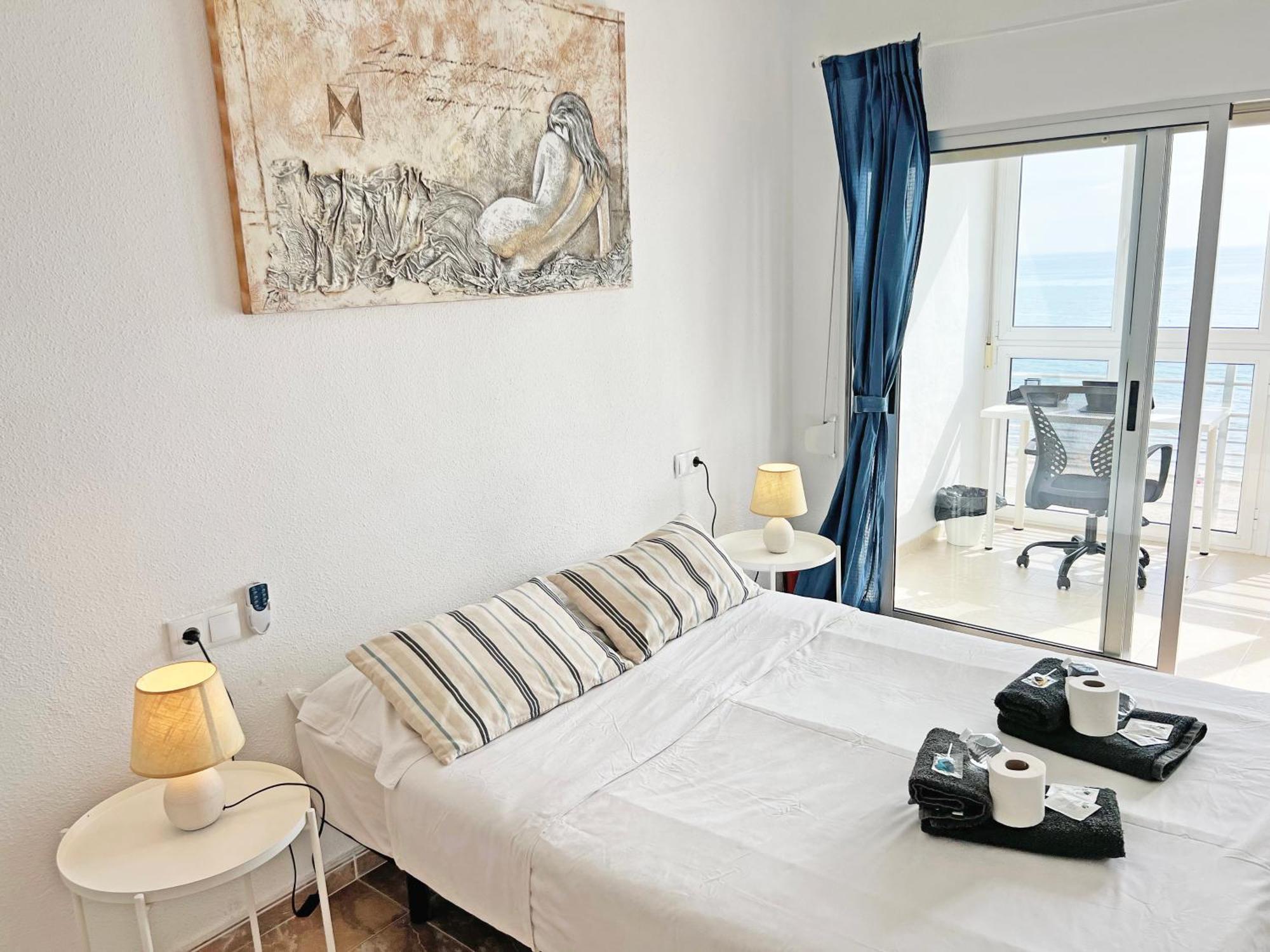 Atico Frente Al Mar 2 Terrazas Barbacoa Y Parking Sujeto A Disponibilidad Apartment เอลกัมเปโญ ภายนอก รูปภาพ
