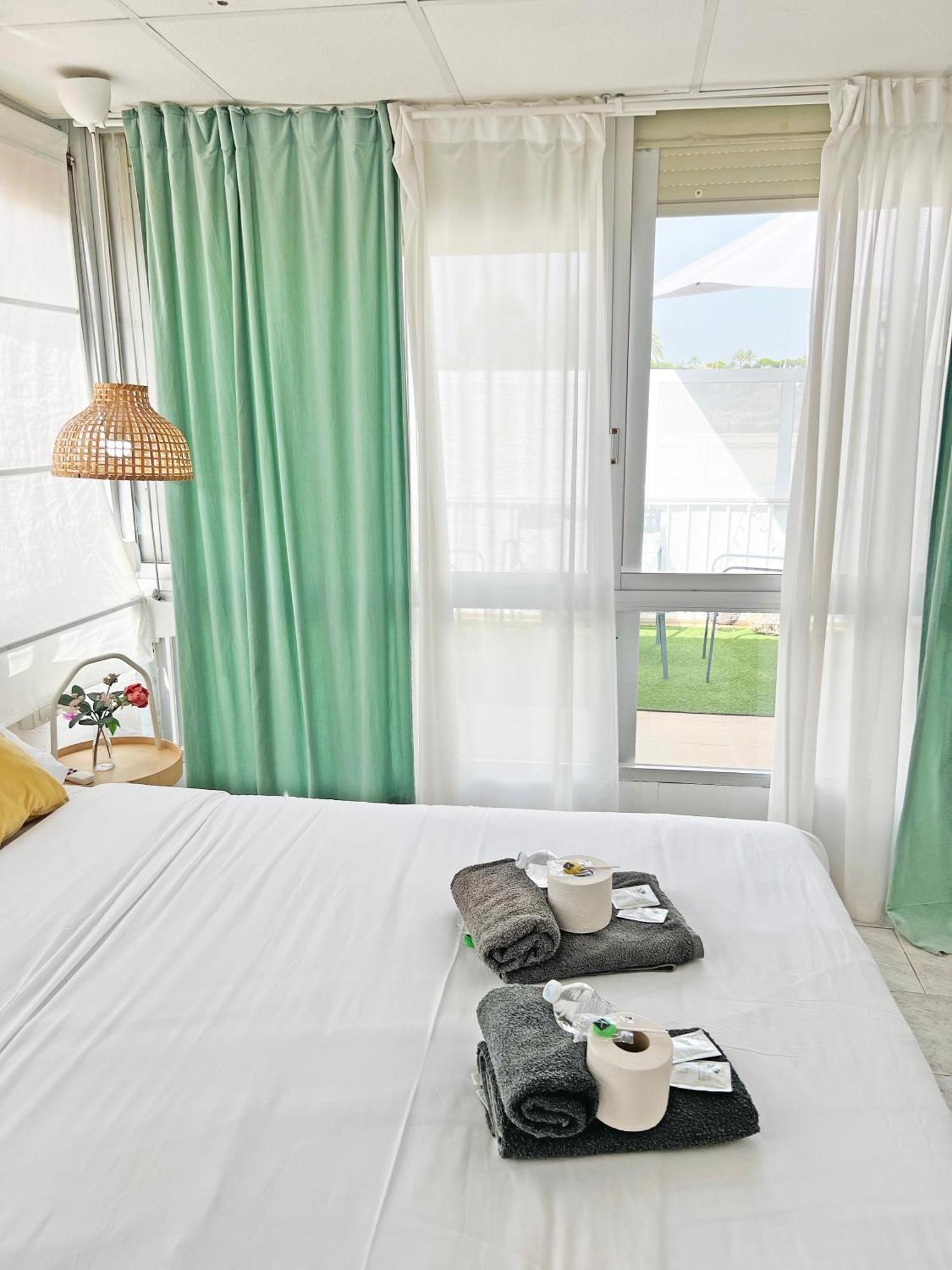 Atico Frente Al Mar 2 Terrazas Barbacoa Y Parking Sujeto A Disponibilidad Apartment เอลกัมเปโญ ภายนอก รูปภาพ