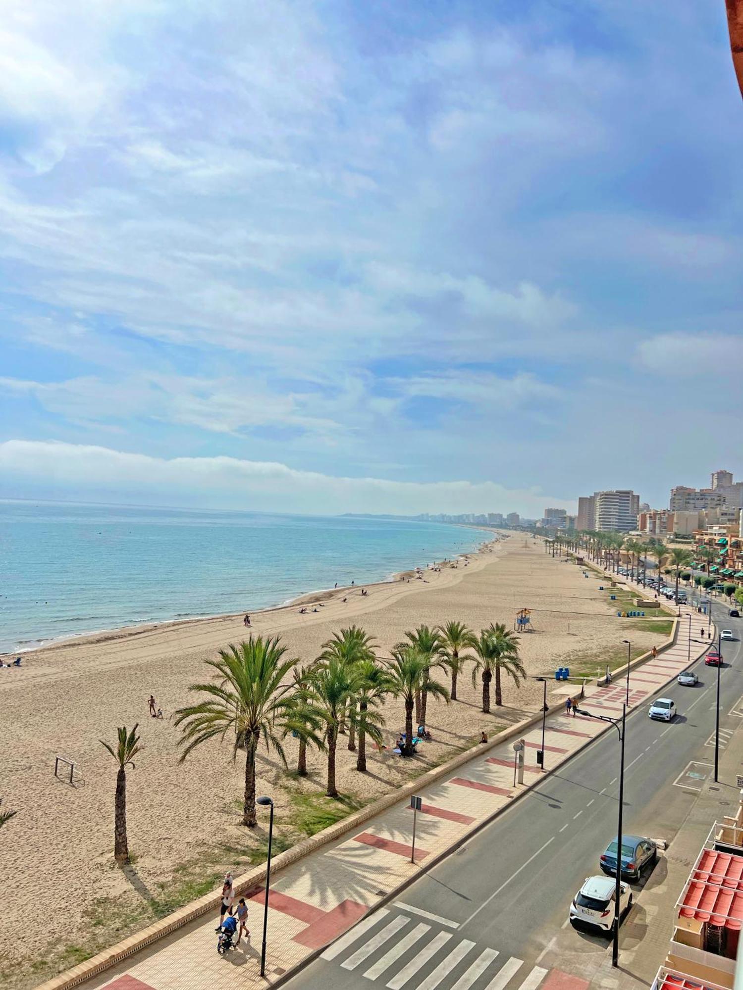Atico Frente Al Mar 2 Terrazas Barbacoa Y Parking Sujeto A Disponibilidad Apartment เอลกัมเปโญ ภายนอก รูปภาพ