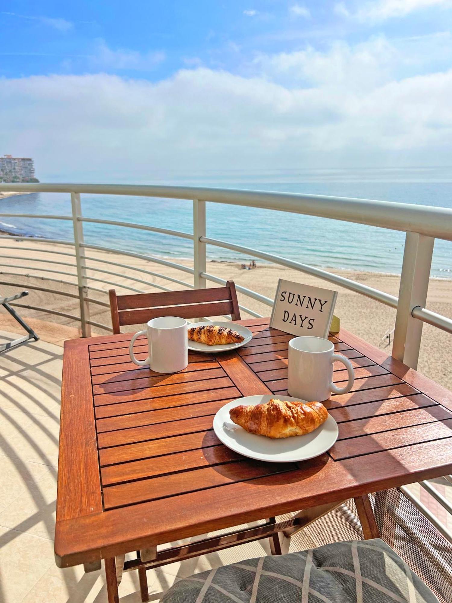 Atico Frente Al Mar 2 Terrazas Barbacoa Y Parking Sujeto A Disponibilidad Apartment เอลกัมเปโญ ภายนอก รูปภาพ